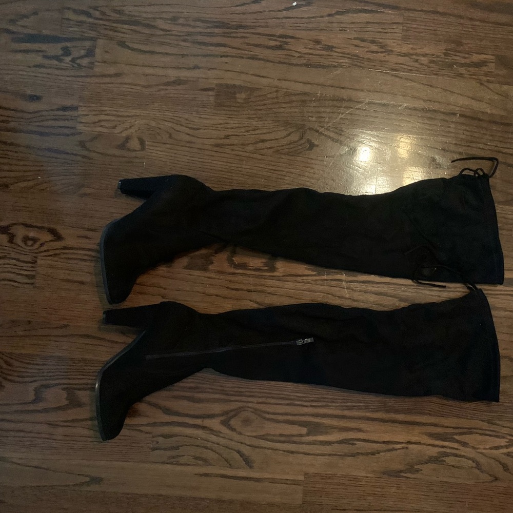 Suede Black boots